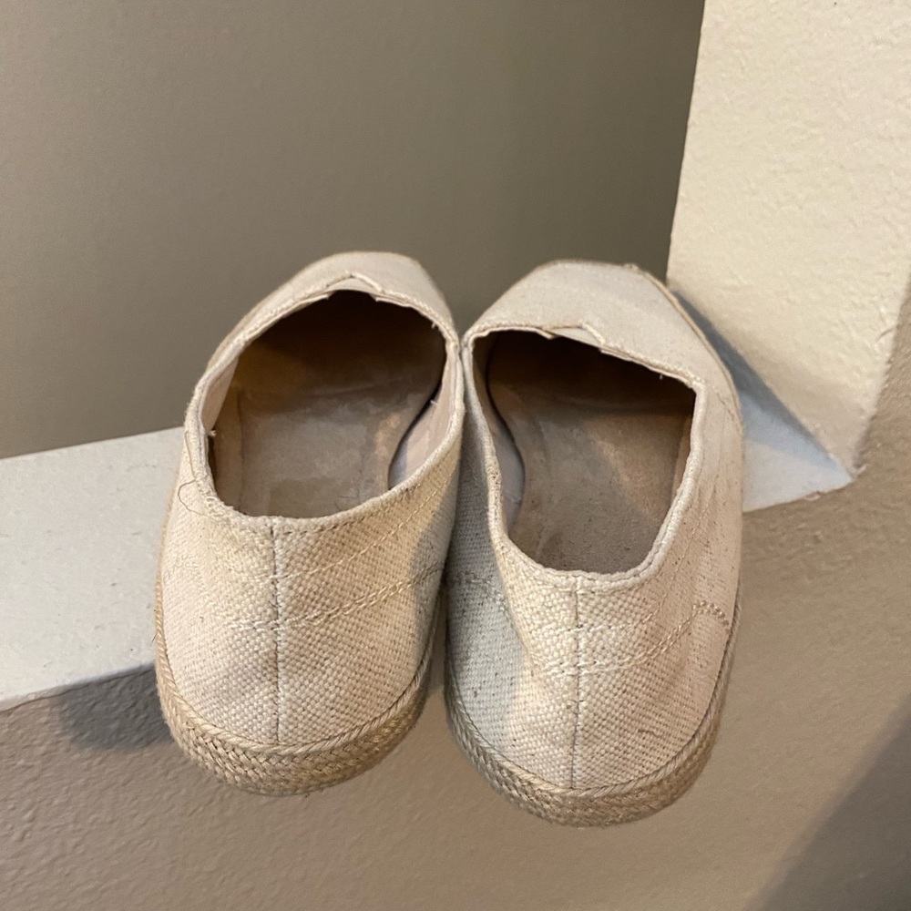 Maui Island. Women’s Slip On Loafer Shoe. Never Worn. Size 11 - Picture 4 of 7